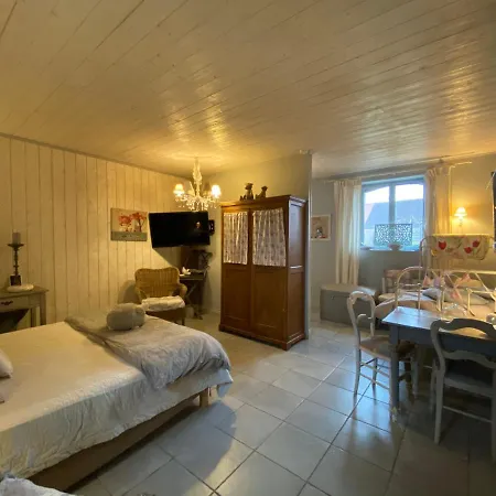 La Rose Laitiere Bed & Breakfast 4*