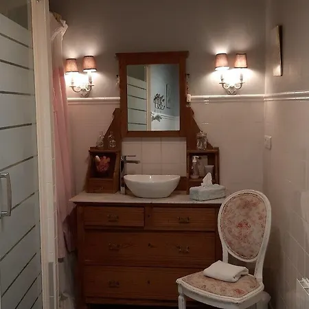 La Rose Laitiere Bed & Breakfast